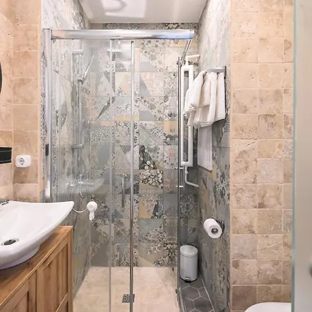 Floral Retreat In Center By Flat Mаnager * Sofia